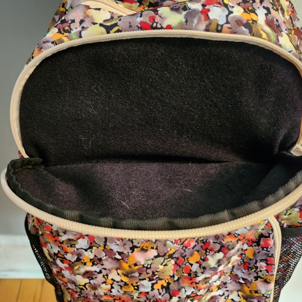 Kavu in bloom burst - Picture 6 of 9